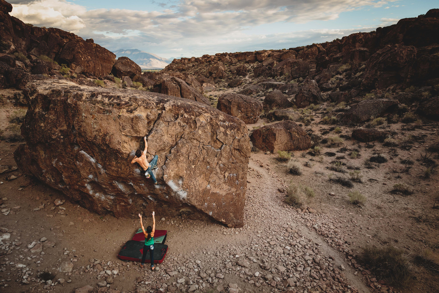 bouldering in Bishop California