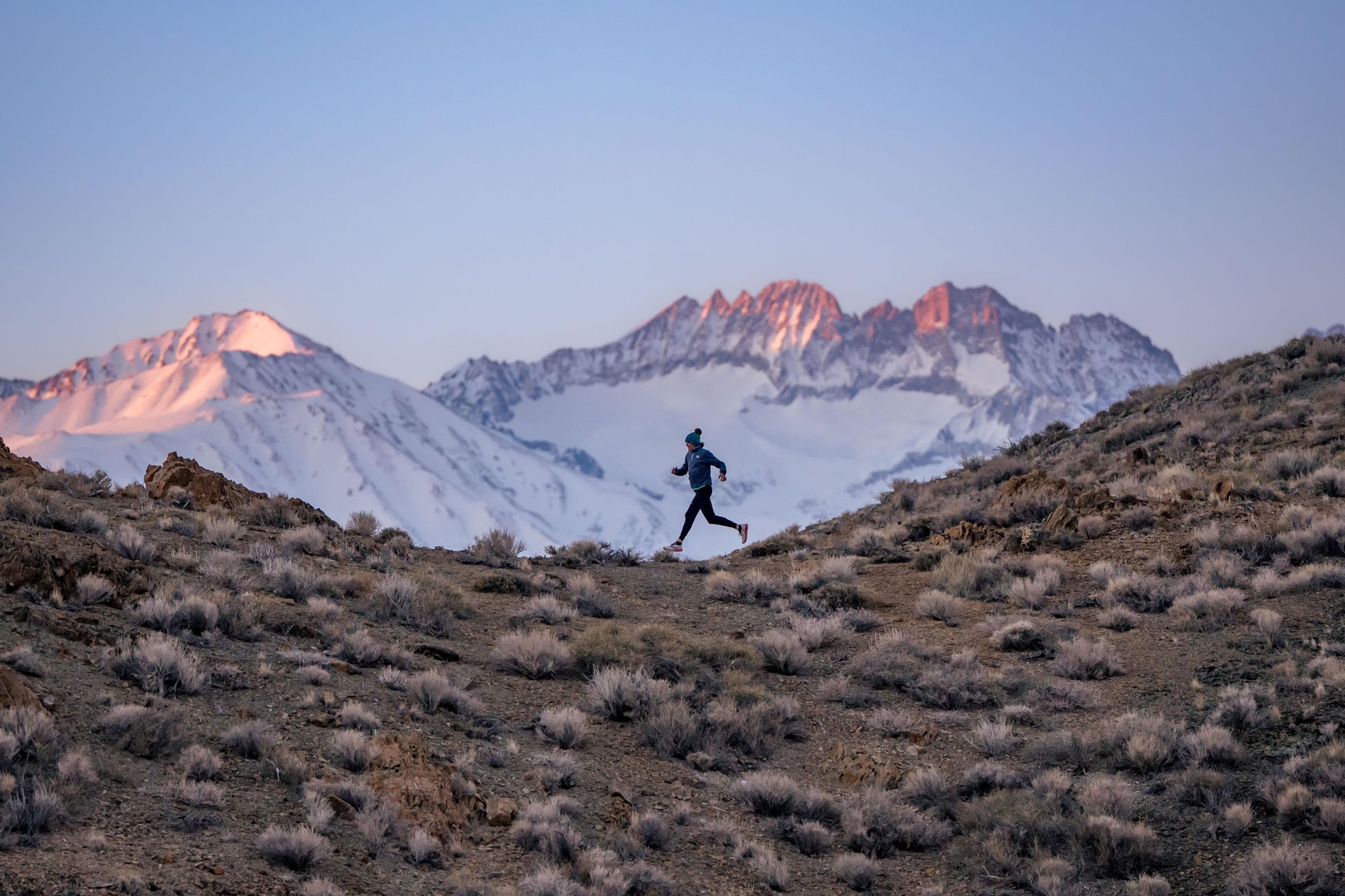 winter trail running in the Eastern Sierra