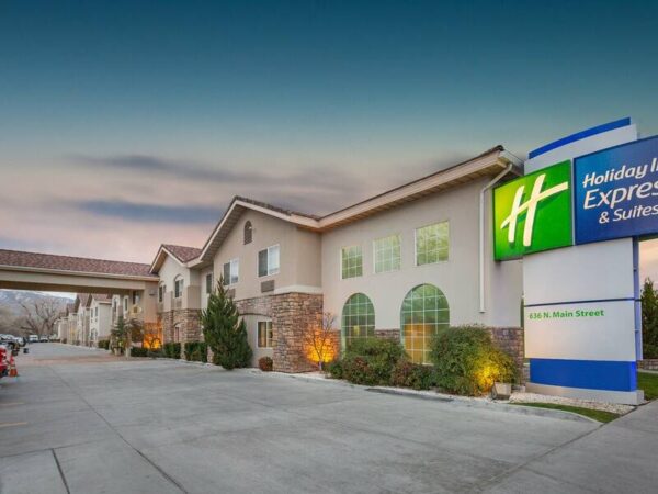 Holiday Inn Express Hotel & Suites Bishop